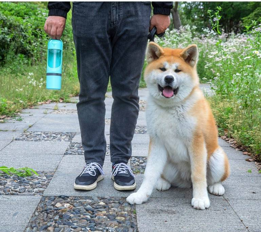 Doggie Bottle™ On the go water + snack feeder - Furry Mates Co